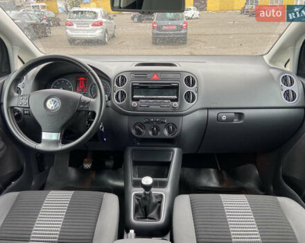 Фольксваген Гольф Плюс 2009 в Ровно на Automoto.ua Серый Фольксваген Гольф Плюс, объемом двигателя 1.6 л и пробегом 172 тыс. км за 7550 $, фото 39 на Automoto.ua