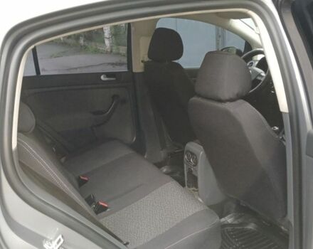 Серый Фольксваген Гольф Плюс, объемом двигателя 1.6 л и пробегом 273 тыс. км за 7200 $, фото 4 на Automoto.ua