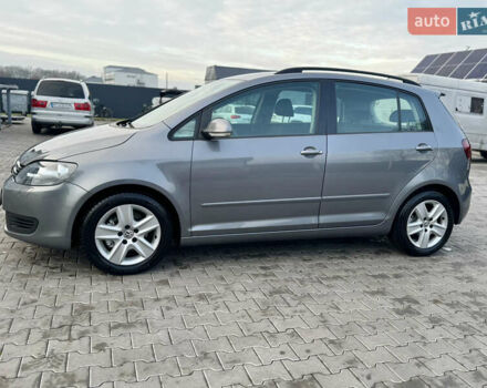 Серый Фольксваген Гольф Плюс, объемом двигателя 1.4 л и пробегом 163 тыс. км за 8300 $, фото 10 на Automoto.ua