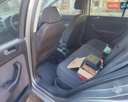 Серый Фольксваген Гольф Плюс, объемом двигателя 1.6 л и пробегом 144 тыс. км за 9000 $, фото 8 на Automoto.ua