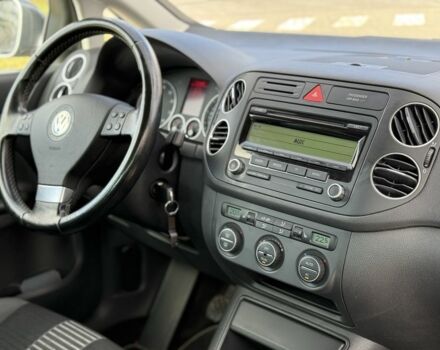 Серый Фольксваген Гольф Плюс, объемом двигателя 1.4 л и пробегом 177 тыс. км за 6400 $, фото 5 на Automoto.ua