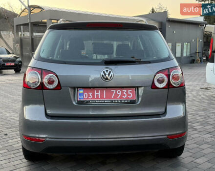Серый Фольксваген Гольф Плюс, объемом двигателя 1.6 л и пробегом 214 тыс. км за 8350 $, фото 13 на Automoto.ua