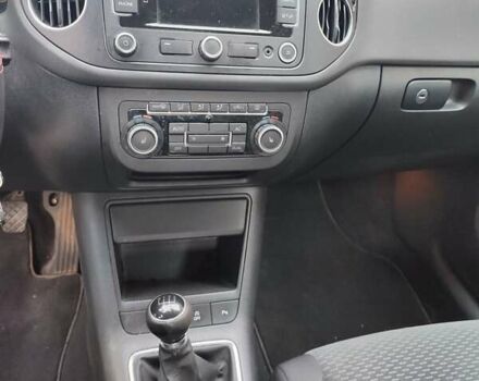 Серый Фольксваген Гольф Плюс, объемом двигателя 1.6 л и пробегом 257 тыс. км за 7700 $, фото 12 на Automoto.ua