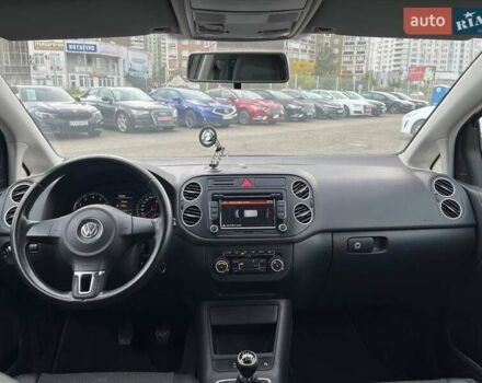 Серый Фольксваген Гольф Плюс, объемом двигателя 1.39 л и пробегом 220 тыс. км за 7790 $, фото 12 на Automoto.ua