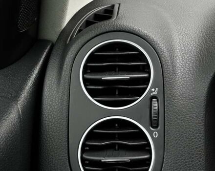 Серый Фольксваген Гольф Плюс, объемом двигателя 1.6 л и пробегом 189 тыс. км за 9399 $, фото 74 на Automoto.ua