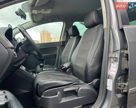 Серый Фольксваген Гольф Плюс, объемом двигателя 1.39 л и пробегом 220 тыс. км за 7790 $, фото 8 на Automoto.ua