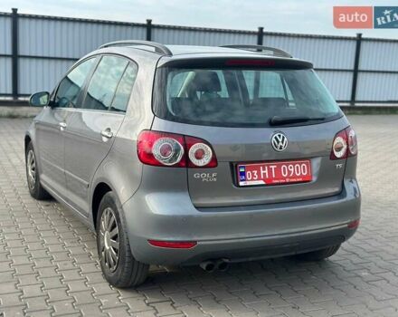 Серый Фольксваген Гольф Плюс, объемом двигателя 1.4 л и пробегом 112 тыс. км за 8000 $, фото 6 на Automoto.ua