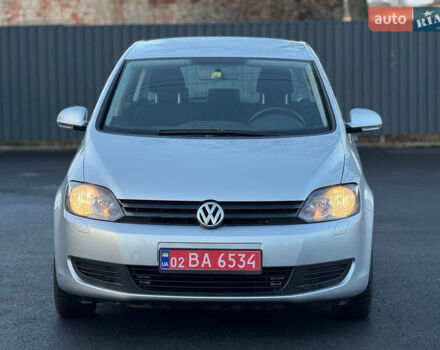 Сірий Фольксваген Golf Plus, об'ємом двигуна 1.4 л та пробігом 148 тис. км за 8199 $, фото 2 на Automoto.ua