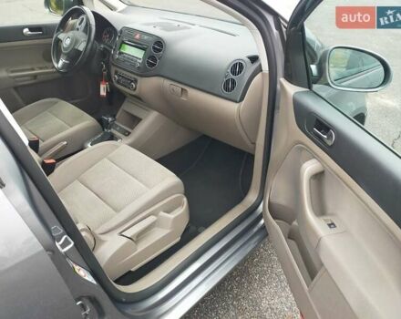 Сірий Фольксваген Golf Plus, об'ємом двигуна 1.4 л та пробігом 109 тис. км за 10300 $, фото 23 на Automoto.ua