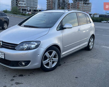 Серый Фольксваген Гольф Плюс, объемом двигателя 1.6 л и пробегом 280 тыс. км за 7400 $, фото 14 на Automoto.ua