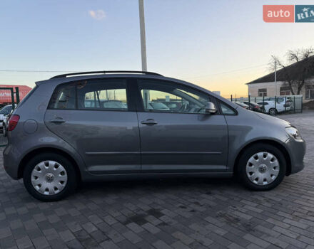 Серый Фольксваген Гольф Плюс, объемом двигателя 1.6 л и пробегом 214 тыс. км за 8350 $, фото 15 на Automoto.ua