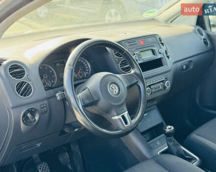 Сірий Фольксваген Golf Plus, об'ємом двигуна 1.6 л та пробігом 140 тис. км за 6500 $, фото 4 на Automoto.ua