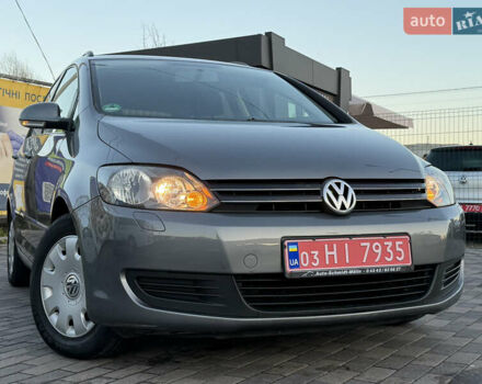 Серый Фольксваген Гольф Плюс, объемом двигателя 1.6 л и пробегом 214 тыс. км за 8350 $, фото 4 на Automoto.ua