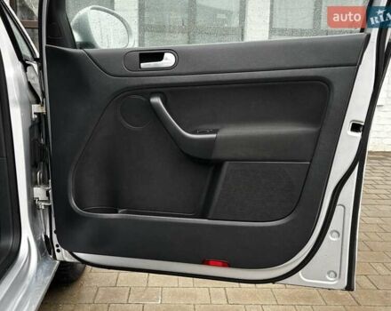 Серый Фольксваген Гольф Плюс, объемом двигателя 1.6 л и пробегом 189 тыс. км за 9499 $, фото 67 на Automoto.ua