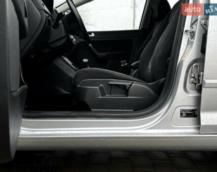 Серый Фольксваген Гольф Плюс, объемом двигателя 1.6 л и пробегом 189 тыс. км за 9399 $, фото 60 на Automoto.ua