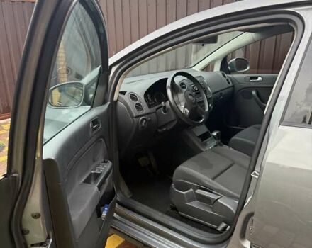 Серый Фольксваген Гольф Плюс, объемом двигателя 1.39 л и пробегом 104 тыс. км за 8500 $, фото 9 на Automoto.ua