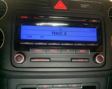 Серый Фольксваген Гольф Плюс, объемом двигателя 1.4 л и пробегом 175 тыс. км за 8300 $, фото 18 на Automoto.ua