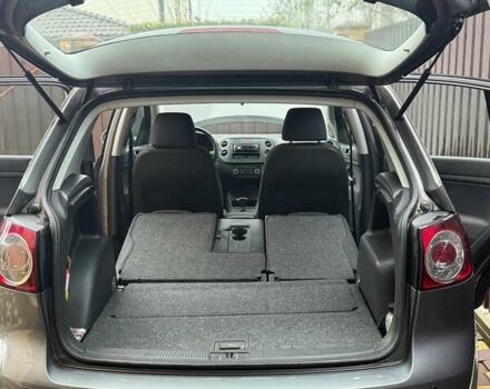 Серый Фольксваген Гольф Плюс, объемом двигателя 1.39 л и пробегом 104 тыс. км за 8500 $, фото 5 на Automoto.ua