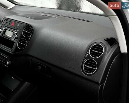 Серый Фольксваген Гольф Плюс, объемом двигателя 1.6 л и пробегом 189 тыс. км за 9399 $, фото 100 на Automoto.ua