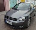 Серый Фольксваген Гольф Плюс, объемом двигателя 1.6 л и пробегом 257 тыс. км за 7700 $, фото 2 на Automoto.ua