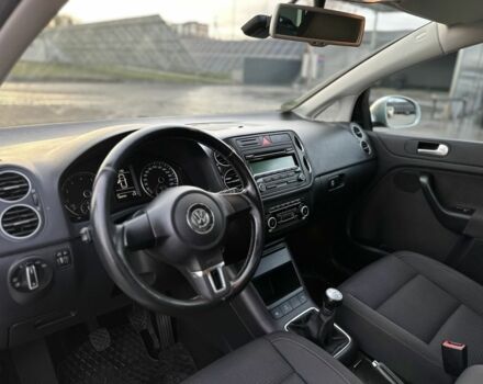 Серый Фольксваген Гольф Плюс, объемом двигателя 1.4 л и пробегом 184 тыс. км за 7200 $, фото 7 на Automoto.ua