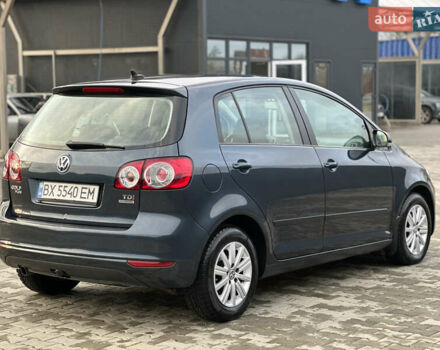 Серый Фольксваген Гольф Плюс, объемом двигателя 1.6 л и пробегом 245 тыс. км за 8199 $, фото 5 на Automoto.ua