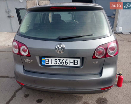 Сірий Фольксваген Golf Plus, об'ємом двигуна 1.6 л та пробігом 235 тис. км за 5500 $, фото 7 на Automoto.ua