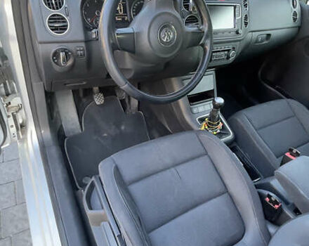 Серый Фольксваген Гольф Плюс, объемом двигателя 1.6 л и пробегом 280 тыс. км за 7400 $, фото 10 на Automoto.ua