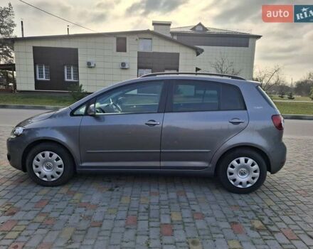 Серый Фольксваген Гольф Плюс, объемом двигателя 1.2 л и пробегом 241 тыс. км за 8300 $, фото 7 на Automoto.ua