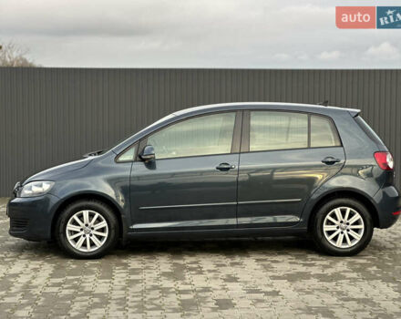 Серый Фольксваген Гольф Плюс, объемом двигателя 1.6 л и пробегом 245 тыс. км за 8199 $, фото 3 на Automoto.ua