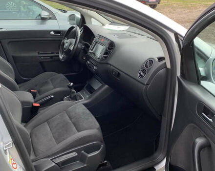 Серый Фольксваген Гольф Плюс, объемом двигателя 1.4 л и пробегом 156 тыс. км за 8200 $, фото 18 на Automoto.ua