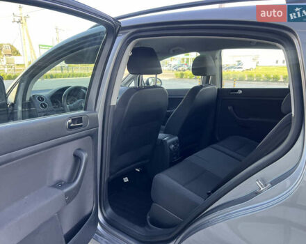 Серый Фольксваген Гольф Плюс, объемом двигателя 1.4 л и пробегом 194 тыс. км за 5999 $, фото 21 на Automoto.ua