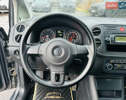 Серый Фольксваген Гольф Плюс, объемом двигателя 1.4 л и пробегом 162 тыс. км за 8200 $, фото 25 на Automoto.ua