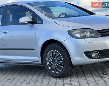 Серый Фольксваген Гольф Плюс, объемом двигателя 1.39 л и пробегом 260 тыс. км за 7850 $, фото 2 на Automoto.ua