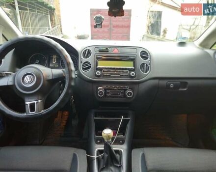 Серый Фольксваген Гольф Плюс, объемом двигателя 1.6 л и пробегом 240 тыс. км за 6200 $, фото 3 на Automoto.ua