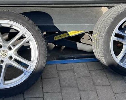 Серый Фольксваген Гольф Плюс, объемом двигателя 1.4 л и пробегом 260 тыс. км за 7450 $, фото 7 на Automoto.ua