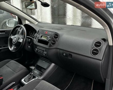 Серый Фольксваген Гольф Плюс, объемом двигателя 1.6 л и пробегом 189 тыс. км за 9499 $, фото 75 на Automoto.ua