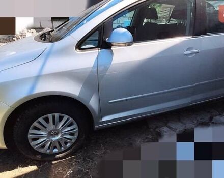 Серый Фольксваген Гольф Плюс, объемом двигателя 1.6 л и пробегом 145 тыс. км за 8000 $, фото 2 на Automoto.ua