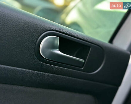 Серый Фольксваген Гольф Плюс, объемом двигателя 1.4 л и пробегом 184 тыс. км за 7200 $, фото 59 на Automoto.ua