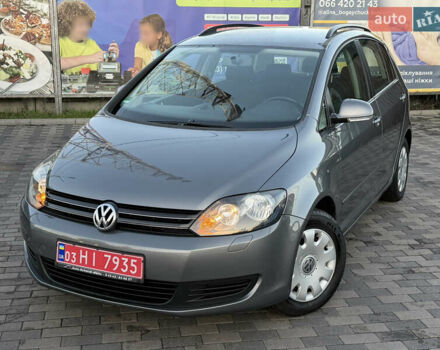 Серый Фольксваген Гольф Плюс, объемом двигателя 1.6 л и пробегом 214 тыс. км за 8350 $, фото 2 на Automoto.ua