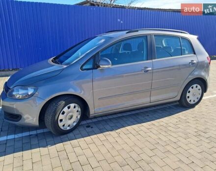 Серый Фольксваген Гольф Плюс, объемом двигателя 1.39 л и пробегом 186 тыс. км за 7100 $, фото 24 на Automoto.ua