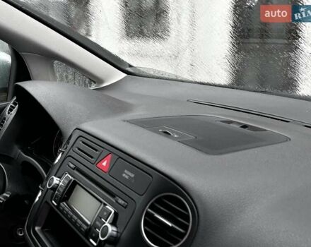 Серый Фольксваген Гольф Плюс, объемом двигателя 1.6 л и пробегом 189 тыс. км за 9399 $, фото 101 на Automoto.ua