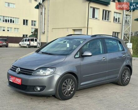Серый Фольксваген Гольф Плюс, объемом двигателя 1.4 л и пробегом 112 тыс. км за 8000 $, фото 8 на Automoto.ua