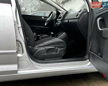 Серый Фольксваген Гольф Плюс, объемом двигателя 1.6 л и пробегом 189 тыс. км за 9399 $, фото 94 на Automoto.ua