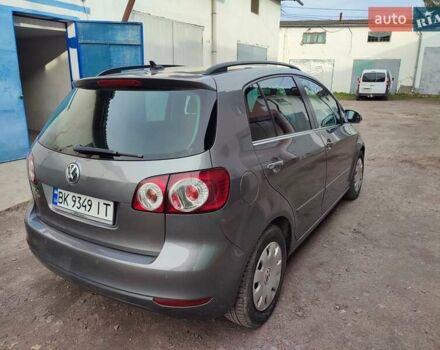 Серый Фольксваген Гольф Плюс, объемом двигателя 1.6 л и пробегом 257 тыс. км за 7700 $, фото 6 на Automoto.ua