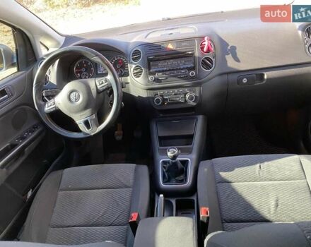 Сірий Фольксваген Golf Plus, об'ємом двигуна 1.6 л та пробігом 246 тис. км за 7700 $, фото 28 на Automoto.ua