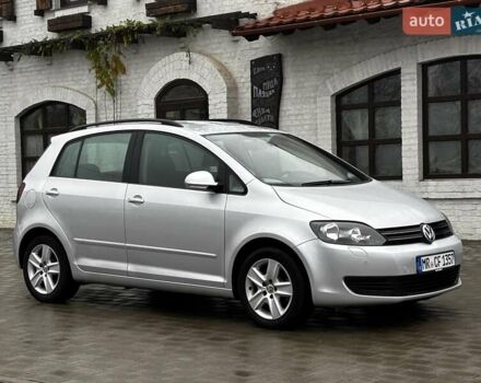 Серый Фольксваген Гольф Плюс, объемом двигателя 1.6 л и пробегом 189 тыс. км за 9499 $, фото 12 на Automoto.ua