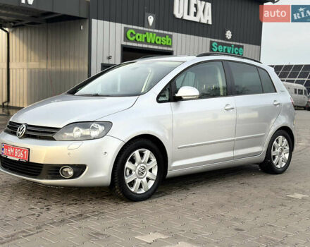 Серый Фольксваген Гольф Плюс, объемом двигателя 1.4 л и пробегом 184 тыс. км за 7200 $, фото 2 на Automoto.ua
