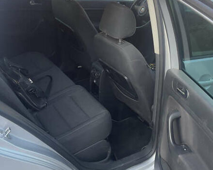 Серый Фольксваген Гольф Плюс, объемом двигателя 1.6 л и пробегом 280 тыс. км за 7400 $, фото 19 на Automoto.ua