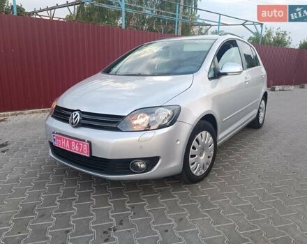 Фольксваген Гольф Плюс 2010 в Луцке на Automoto.ua Серый Фольксваген Гольф Плюс, объемом двигателя 1.6 л и пробегом 180 тыс. км за 8200 $, фото 1 на Automoto.ua